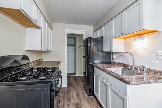 Premier Garden Apartments