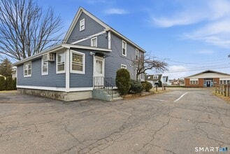 44 E Cedar St, Unit 01-106 in Newington, CT - Foto de edificio - Building Photo