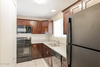 4338 W Wescott Dr in Glendale, AZ - Building Photo - Building Photo