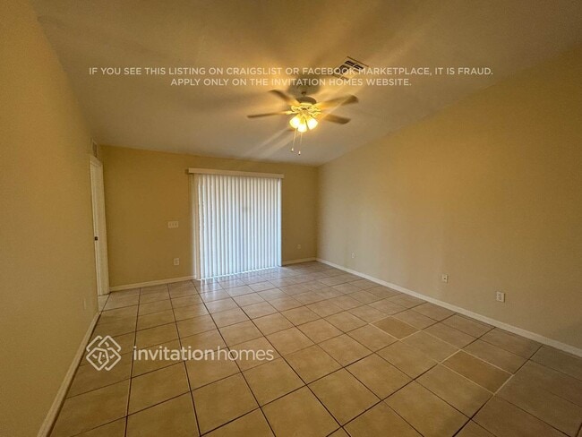 4824 Leonard Blvd S in Lehigh Acres, FL - Foto de edificio - Building Photo