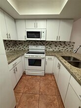 10843 NW 7th St in Miami, FL - Building Photo - Building Photo