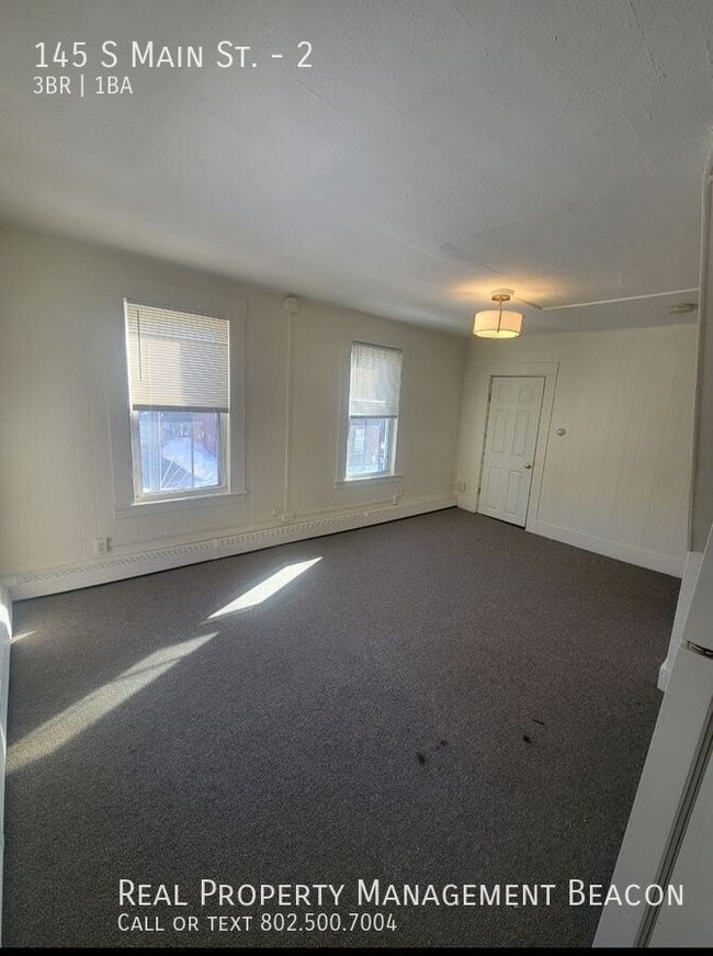 145 S Main St in Hartford, VT - Building Photo - Building Photo