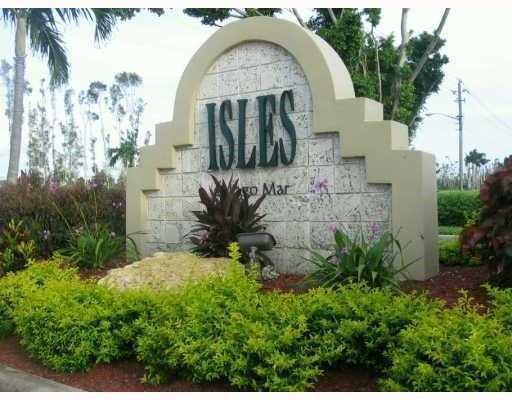 12870 Vista Isles Dr in Plantation, FL - Building Photo