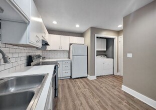 3612 13 Mile Rd NE in Rockford, MI - Building Photo - Building Photo