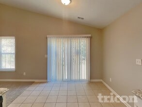 2020 Chapel Creek Rd in Concord, NC - Foto de edificio - Building Photo