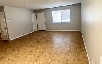 322 Pelham Rd in Fort Walton Beach, FL - Building Photo - Building Photo