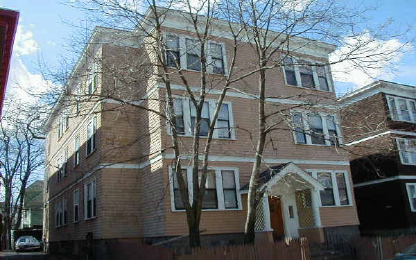 23 Hosmer St in Mattapan, MA - Foto de edificio