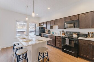 11323 Hessler Rd in Cleveland, OH - Building Photo - Building Photo