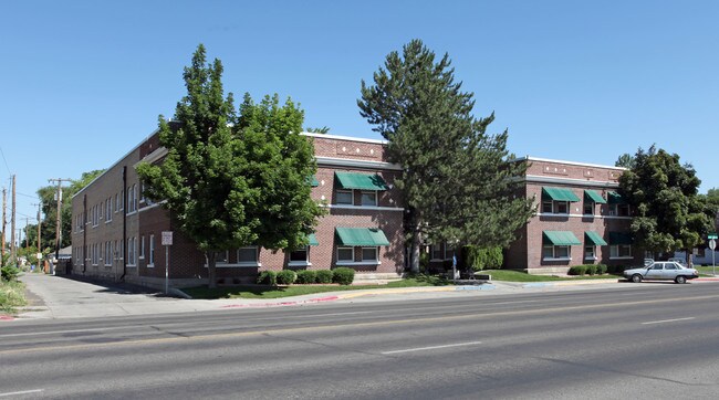 Courtyard Apartments in Twin Falls, ID - Foto de edificio - Building Photo