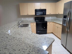 1830 NE 8th Pl in Cape Coral, FL - Building Photo - Building Photo