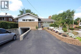 730 Garth St in Hamilton, ON - Building Photo