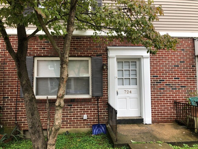 property at 724 George St