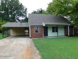 1445 Whitworth Cove in Southaven, MS - Building Photo