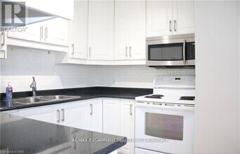 196 Weir St N in Hamilton, ON - Building Photo - Building Photo