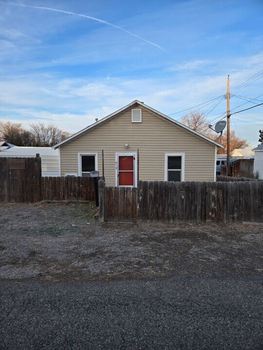 619 S Buchanan St in Jerome, ID - Building Photo