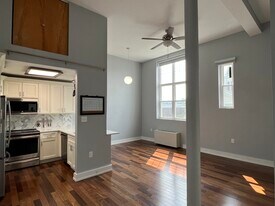 450 7th St, Unit 3E in Hoboken, NJ - Building Photo