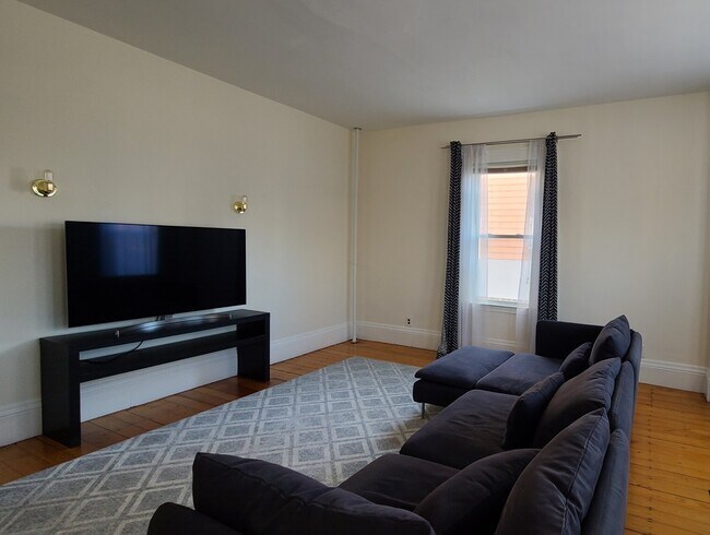 45 Temple St, Unit 1A in Somerville, MA - Building Photo - Building Photo