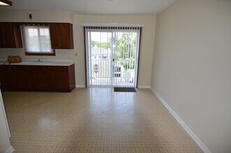 370 S Eastern Ave in Barrington, IL - Building Photo - Building Photo