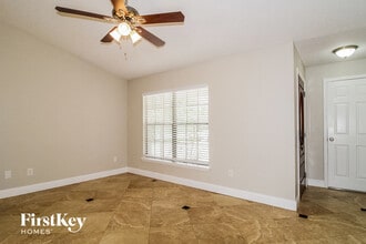 36 W Thrush St in Apopka, FL - Foto de edificio - Building Photo