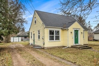 1029 Dayton Ave in Kalamazoo, MI - Foto de edificio - Building Photo
