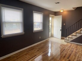 412 Savage Dr in Newport News, VA - Building Photo