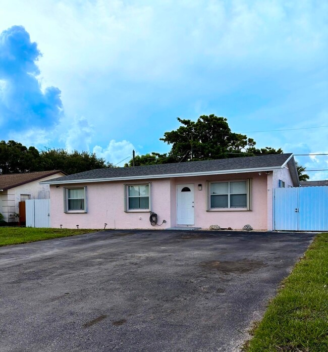 4609 Pruden Blvd