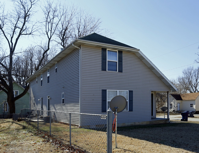 1528 N Lyon Ave in Springfield, MO - Building Photo - Building Photo