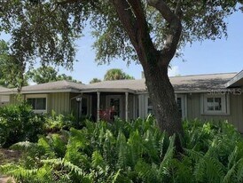 436 Poincianna Dr in Sarasota, FL - Building Photo