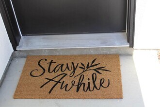 7901-7905 Farnell Way in Sacramento, CA - Building Photo - Building Photo