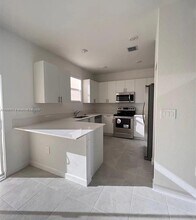 24700 SW 119th Pl in Princeton, FL - Building Photo - Building Photo