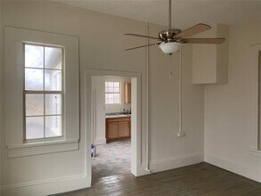 617 W Gandy St in Denison, TX - Building Photo - Building Photo