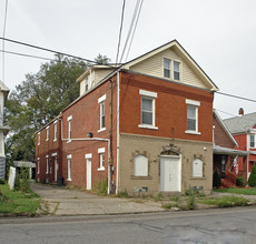 2356 Elyria Ave in Lorain, OH - Building Photo - Building Photo