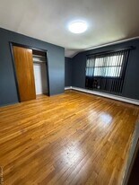 11 Edwards Pl in Valley Stream, NY - Building Photo