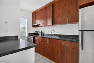 4071 N Dixie Hwy, Unit 6 in Oakland Park, FL - Building Photo