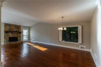 3562 Bryant Ln in Marietta, GA - Building Photo - Building Photo