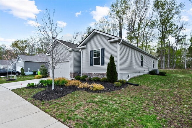 18099 Coolidge Ln in Bowling Green, VA - Building Photo - Building Photo