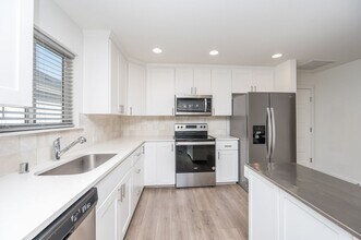 14385 100th Ave SE in Yelm, WA - Building Photo - Building Photo