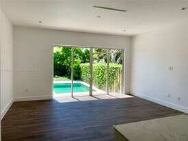 2852 SW 32nd Ct in Miami, FL - Building Photo