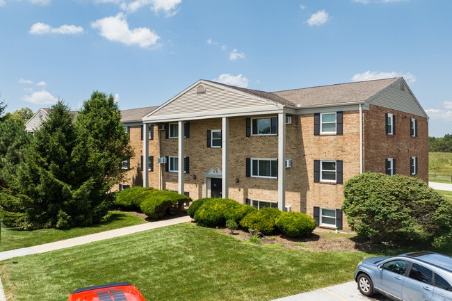 Brandywine Estates in Maumee, OH - Foto de edificio - Building Photo