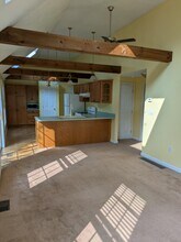 22 Box Pond Rd in Bellingham, MA - Building Photo - Building Photo