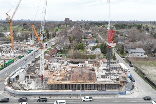 1345 Lakeshore Rd E in Mississauga, ON - Building Photo