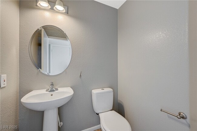 971 Whispering Grove Ave