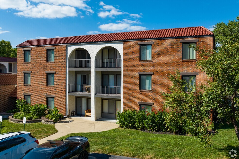 The Magnolia Apartment Homes in Chesterfield, MO - Foto de edificio