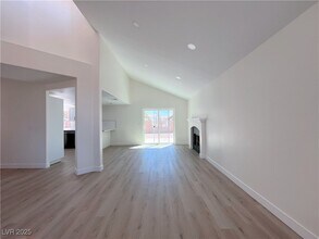 4484 Ruenda Ct in Las Vegas, NV - Foto de edificio - Building Photo