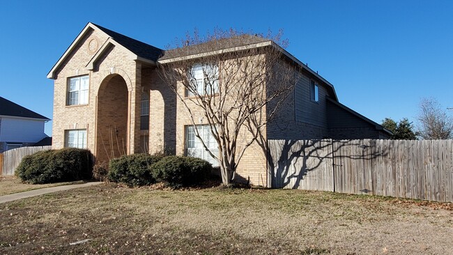 1229 Tralee Ln in Garland, TX - Building Photo - Building Photo