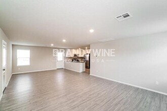 7022 Winding Shelf in San Antonio, TX - Building Photo - Building Photo