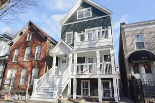 3455 N Hoyne Ave, Unit M05H in Chicago, IL - Building Photo