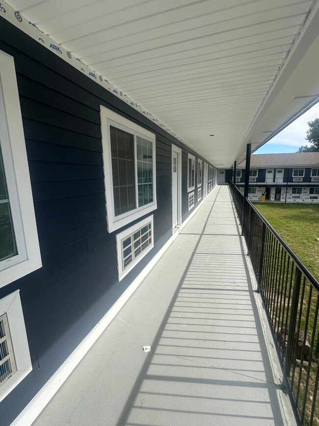 1890 Broad St in Providence, RI - Building Photo - Building Photo