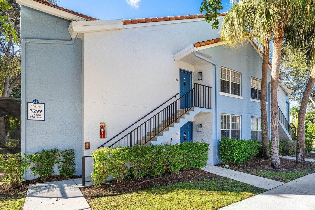 3299 Clint Moore Rd in Boca Raton, FL - Building Photo