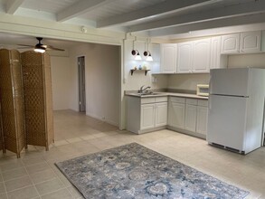 1023 Lunaai St in Kailua, HI - Building Photo - Building Photo